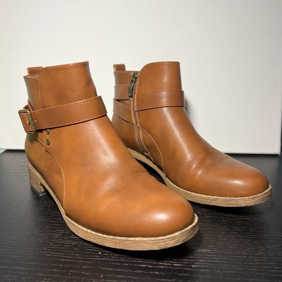 Brown leather ankle boots - Picture 2 of 7